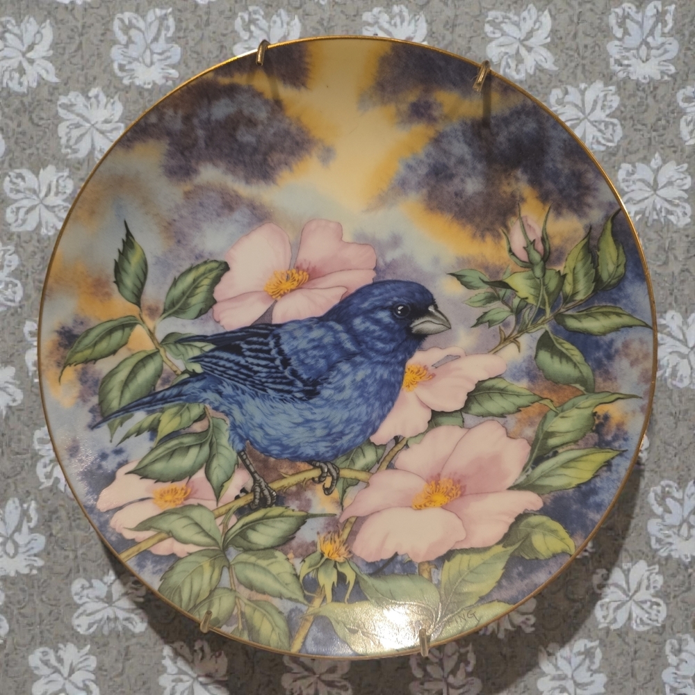 Southern Living Indigo‎ Bunting Decorative Plate